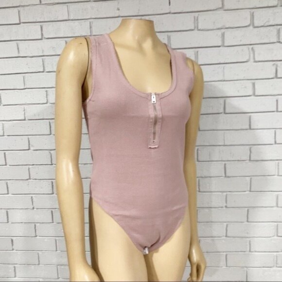 AllSaints Alysia Zip‑Front Pink Bodysuit – NWT, Fitted, Statement  Top - Picture 7 of 8